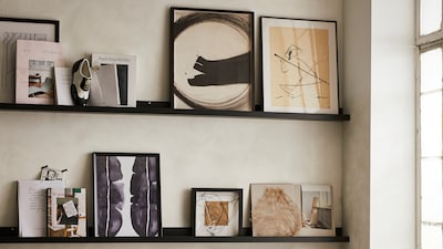Display shelves & picture ledges