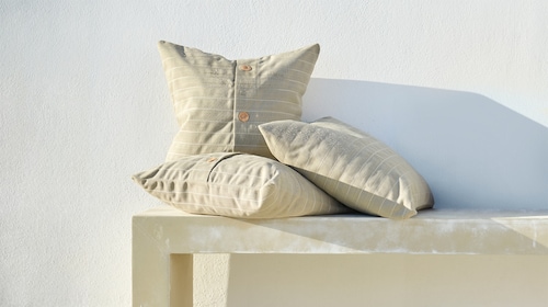 Outdoor pillows & pillow inserts